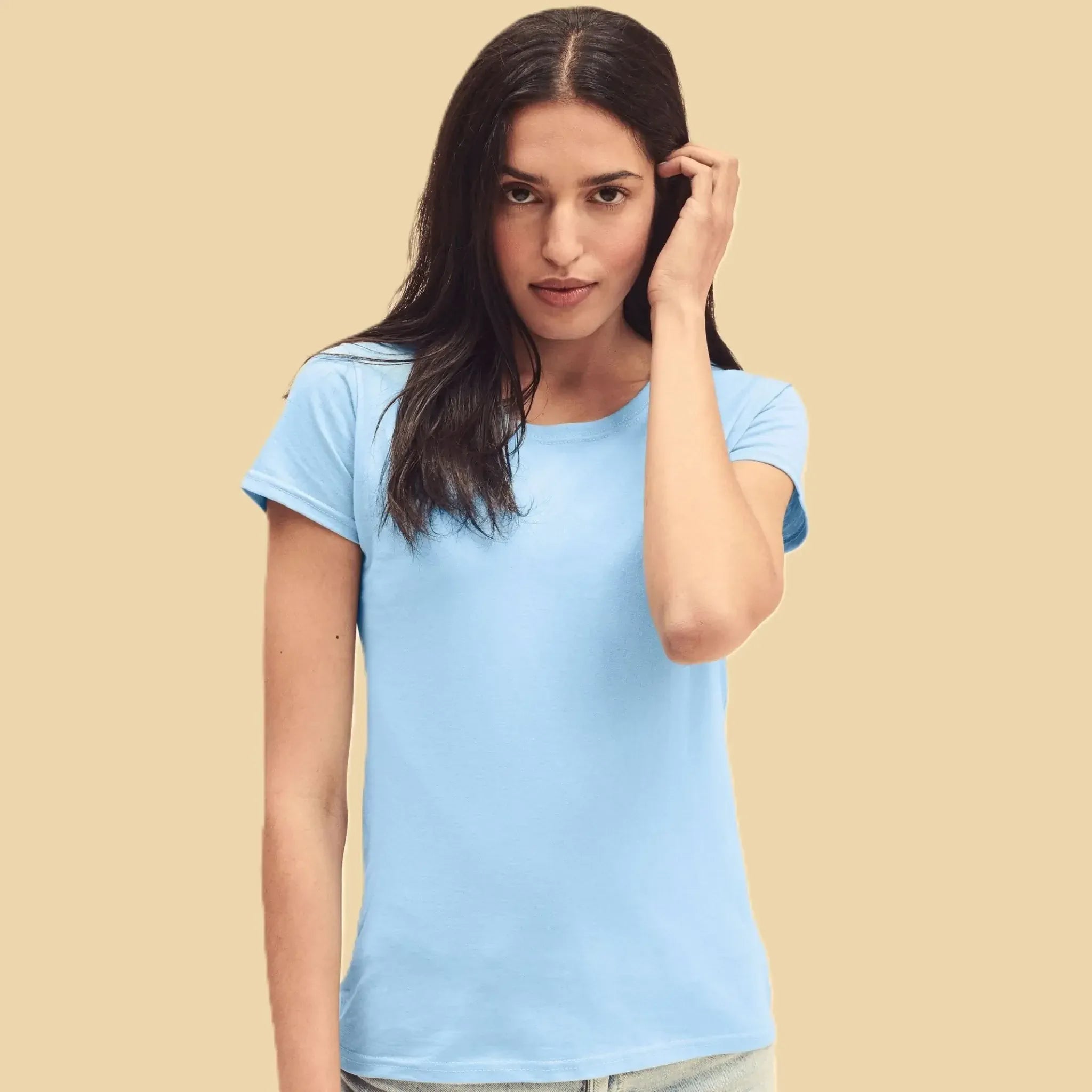 Fruit of the Loom Valueweight Damen T-Shirt weiß mit Rundhals und mit Model